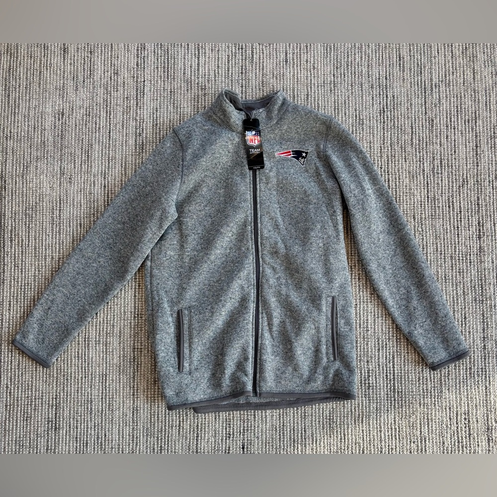 NEW with Tags NFL Patriots Youth Gray Zip-Up Jacket/Sweater- Size Large